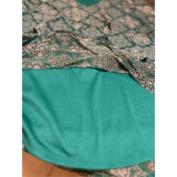 Kim Rogers Curvy Size 1X Teal Tiered Sheer Ruffles & Sleeves Lined V-Neck Blouse - Picture 7 of 11